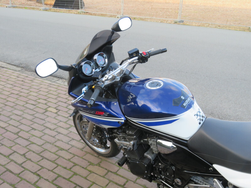 Bandit 1200 S