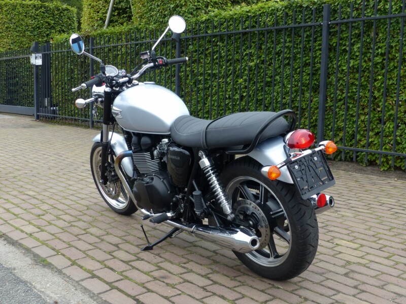 Bonneville 865 SE