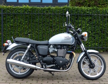 Bonneville 865 SE