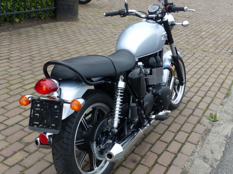 Bonneville 865 SE