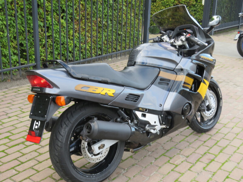 CBR 1000