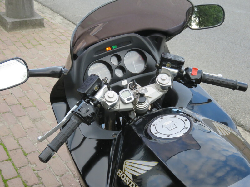 CBR 1000