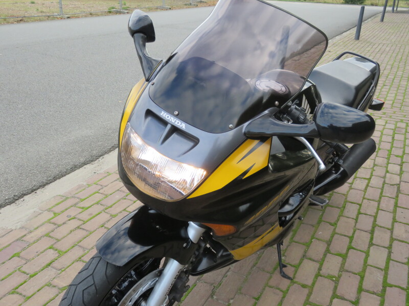 CBR 1000