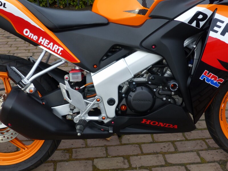 CBR 125 Repsol