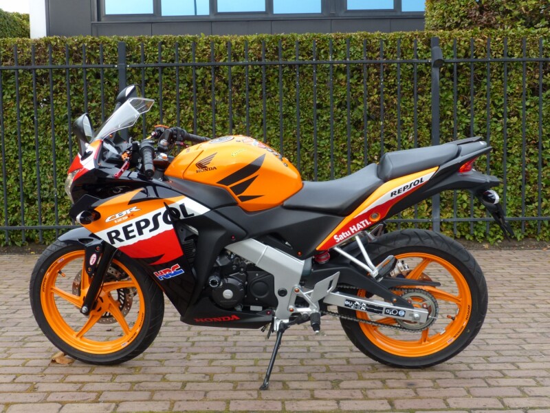 CBR 125 Repsol