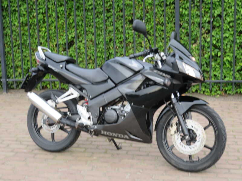 CBR 125R 