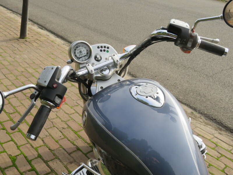 Cruiser 850