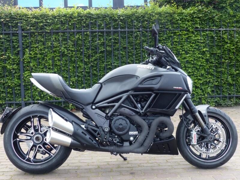 Diavel 1200 Carbon