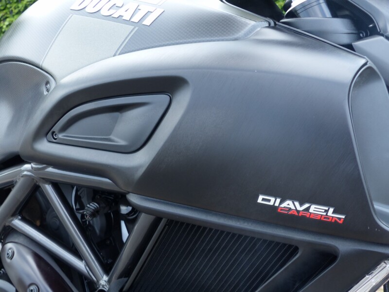 Diavel 1200 Carbon