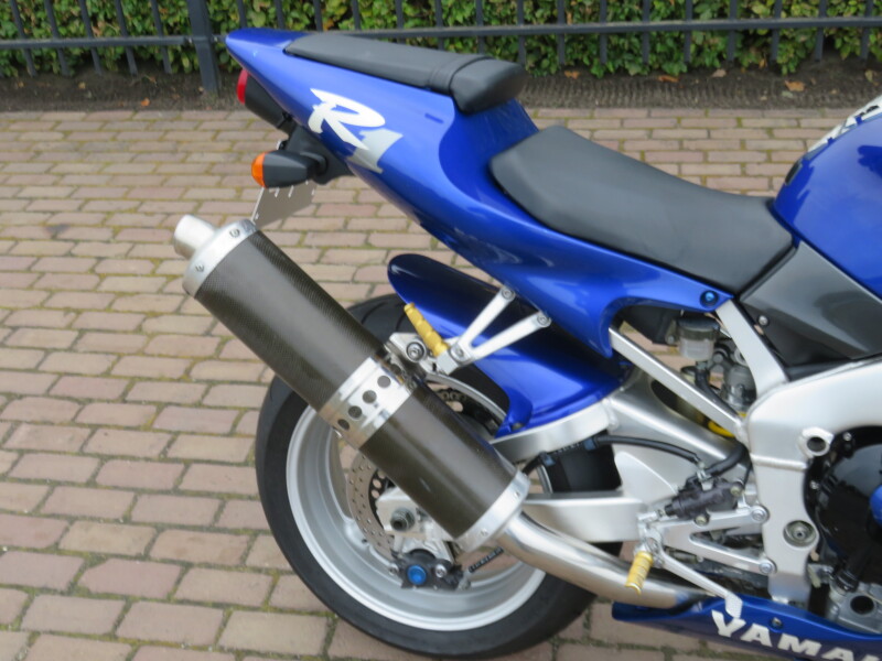 R1