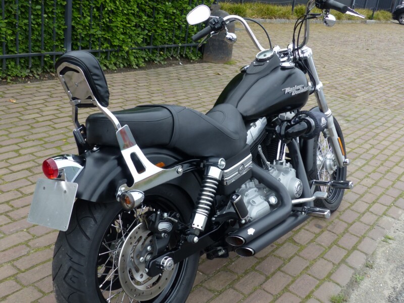 Street Bob 1600