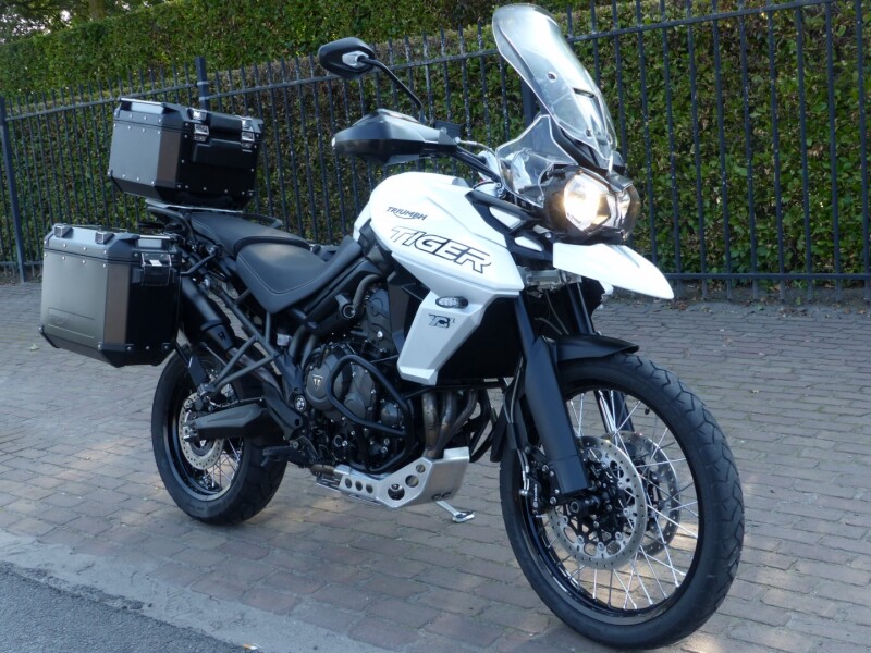 Tiger 800 XCX