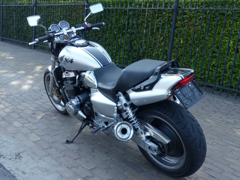 CB 1300 X4