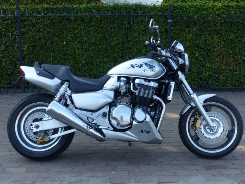 CB 1300 X4