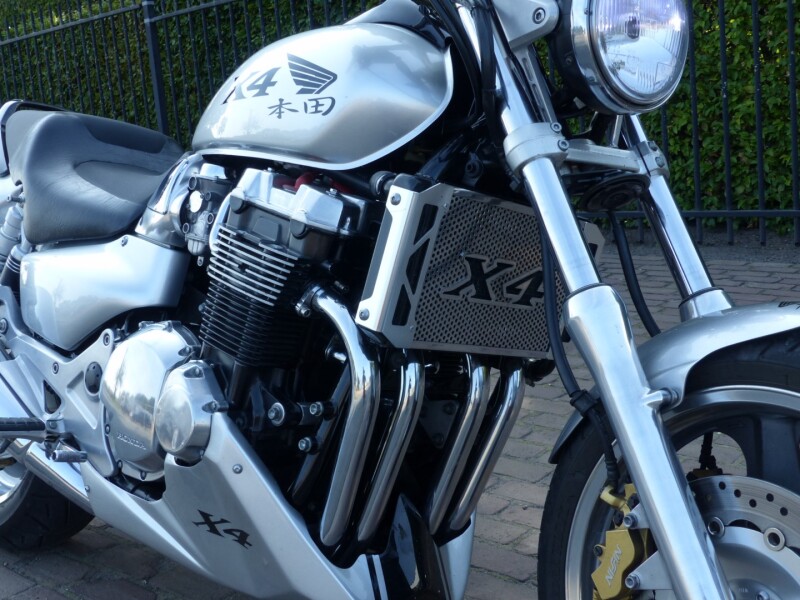 CB 1300 X4